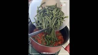 番茄酱四季豆 有机蔬菜 Des haricots verts à la sauce de tomates #bio #有机蔬菜 #四季豆 #番茄 #haricots #tomate