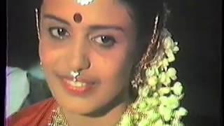 Traditional Kerala wedding of 1988: Latha Weds Suresh -  Wedding DVD Anikkuruthi Part 1/5