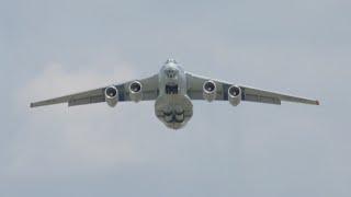 Cargo plane crosswind landing and takeoff