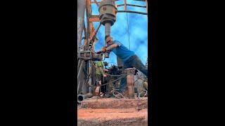 Drilling Work Over Rig Job worker #rig #workover #drilling #oil #tripping #workers