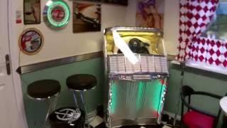 1956 Wurlitzer playing  Lynn Anderson, Rose Garden