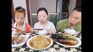 不这样担心我妈吃不到啊#eating show#eating challenge#husband and wife eating food#eating#mukbang #asmr eating