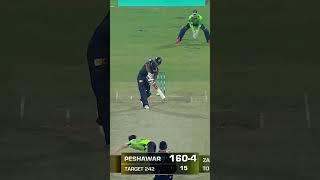 Two 𝐦𝐚𝐬𝐬𝐢𝐯𝐞 hits as Peshawar Zalmi inject momentum to their chase #HBLPSL8 | #LQvPZ