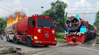 Kereta Api Panjang VS Truk Tangki, Truk Joget, Truck Dance