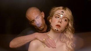 A Breathtakingly Beautiful Movie Reveals the Ugly Side of Modeling！-The Neon Demon