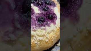 Blueberry cheese buns