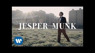 Jesper Munk - Happy When I'm Blue (Official Video)