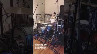 Ruby playing on Travis Barker drumkit (G*59) [06.03.2019]