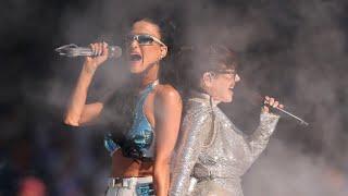 Tina Arena joins Katy Perry on stage at the AFL Grand Final.