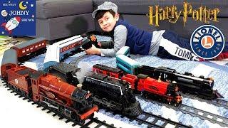 Johny Unboxes New Lionel Hogwarts Express Train Toy | Hogwarts Express Crashes With Polar Express