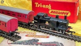 Tri-ang Railways R.52 Jinty 0-6-0 Tank Locomotive with R.20 Passenger Coaches