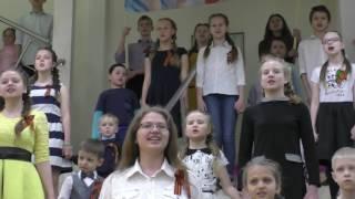 Флешмоб посвященный Празднику Победы в ТЦ Перспектива "Много Нас Чехов".