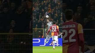 Muslera’s REMARKABLE save ‍