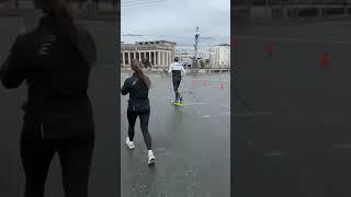 Ничего не обычного, просто лыжник на Казанском марафоне, бежит в середине мая. как вам такое? пишите