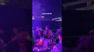 Avinash Gupta Live performing Teri Deewani #avinashgupta #liveband #band #audienceengagement #live