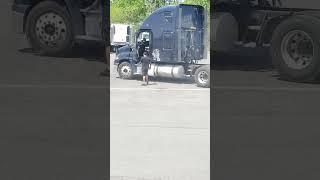 DRIVER DROP TRAILER AT A DELIVERY