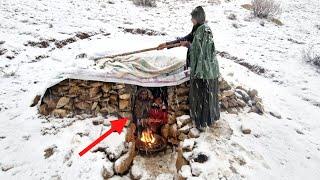 Winter Camping: A Widow and Her Daughters Fighting the Mountain Cold"