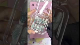 ASMR applying press on nails #pressonails #naildesign #nailpro #nailart #smallbusiness #asmrvideo