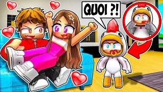 J'espionne UN COUPLE en BÉBÉ sur BROOKHAVEN Roblox !