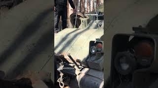 Ukrainian Mechanics Servicing Bradley IFV on the Frontline #warinukraine