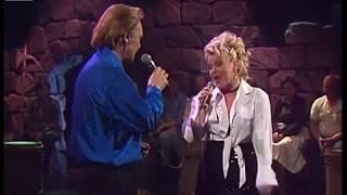 Kikka & Kari Tapio - Häipyy etäisyys