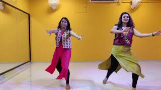 Chogada Tara || Loveratri || Garba || Bollywood FreeStyle || By Surabhi Parikh and Aakansha Dave