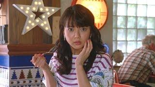 多部未華子、カフェでくつろぐも人形にからまれ驚き　NTN新CM「なんてなめらか NTN04 アメリカンカフェ」篇