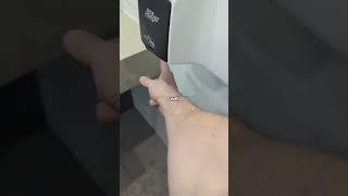 how to dry your hands with a simple poke #poking #handdryer #bathroom #airdry #cleanhands #hygiene