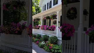 27 Charming Farmhouse Landscaping Ideas For A Beautiful Rustic Yard