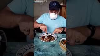 Double layer mask: this is how you eat out during the coronavirus pandemic