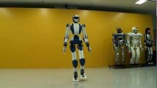 World's Top3 Humanoid Robots - Asimo vs HPR-4 vs NAO!