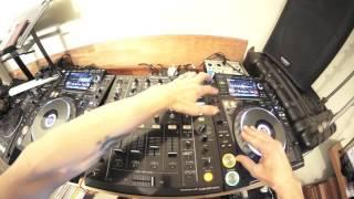 MOBILE DJ MIXING DEMONSTRATION ADVISE TUTORIAL BY ELLASKINS THE DJ TUTOR