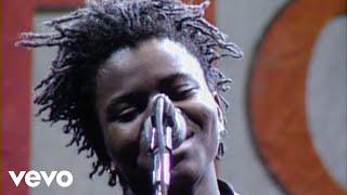 Tracy Chapman - Across The Lines (Live)