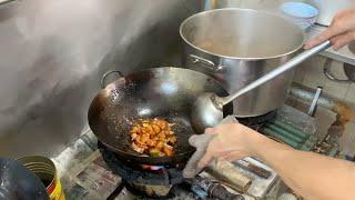 $4 Michelin Star Sweet Chicken Fried Rice in Singapore Hawker Street Food