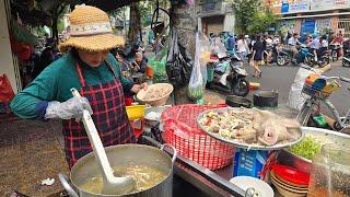 Xe bún măng vịt cô Hồng Sài Gòn múc liền tay, ai trễ chuyến phà là hết đồ ăn