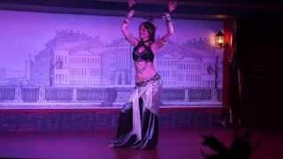 Margarita Artyukh in tribal fusion improv at Solaris party