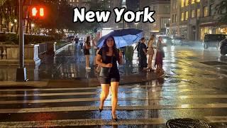 New York Rainstorm Night - Walking In Heavy Rain Lightning Thunderstorm Sounds