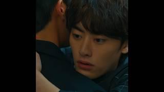 he sure loves to hug men [#kdrama #bromance #chaejonghyeop #leewonjung #serendipityembrace]