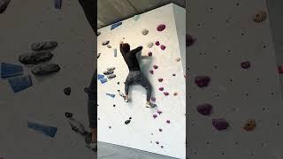 Pinchy! #bouldering #rockclimbing #youtubeshorts #shorts #fitness