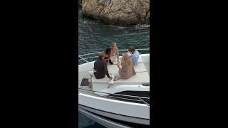 The Sunseeker Superhawk 55: Seamless Connectivity.