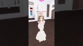 Guys ik that dress is rlly bad i tried my best.. ️#dti #roblox