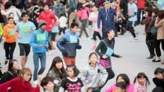 日本最大！総勢800名「福岡マラソン」フラッシュモブ＠警固公園【公式】 ／Fukuoka Marathon Flashmob , JAPAN【music by RYDEEN(YMO)】