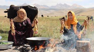 Everyday Survive in the Wilderness |Shepherd Family Cooking Traditional Food in the Mountain Village