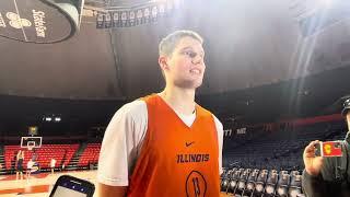 Illini center Tomislav Ivisic post practice