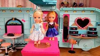 Surprise toy ! Elsa and Anna toddlers - lol dolls