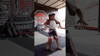 Self defense in street fight #selfdefance #shorts #ytshorts