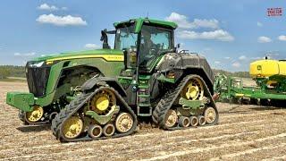 JOHN DEERE 8RX 410 Tractor Planting Corn