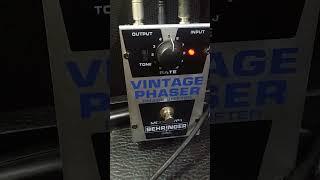 Behringer Vintage Phaser Phase Shifter Model VP1 + Peavey Bandit 112 Modern "D major & minor fail"