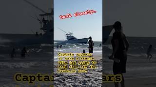  Boat Crashes Into Beach on Autopilot - #boat #fails #fishing