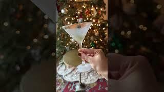 The viral Christmas snow globe cocktail hack, but make it dirty #martinis #christmascocktails